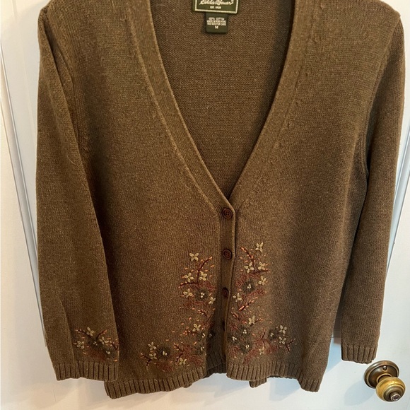 Eddie Bauer size medium beautiful olive color sweater with embroidery. - Picture 1 of 3